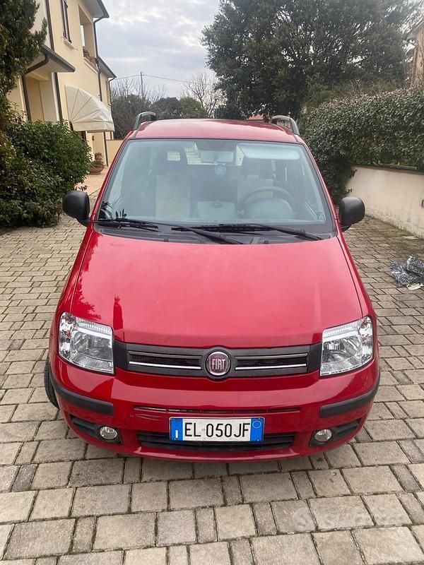 Usata Fiat Panda 45 CV (33 kW) 2011 Rosso Utilitaria