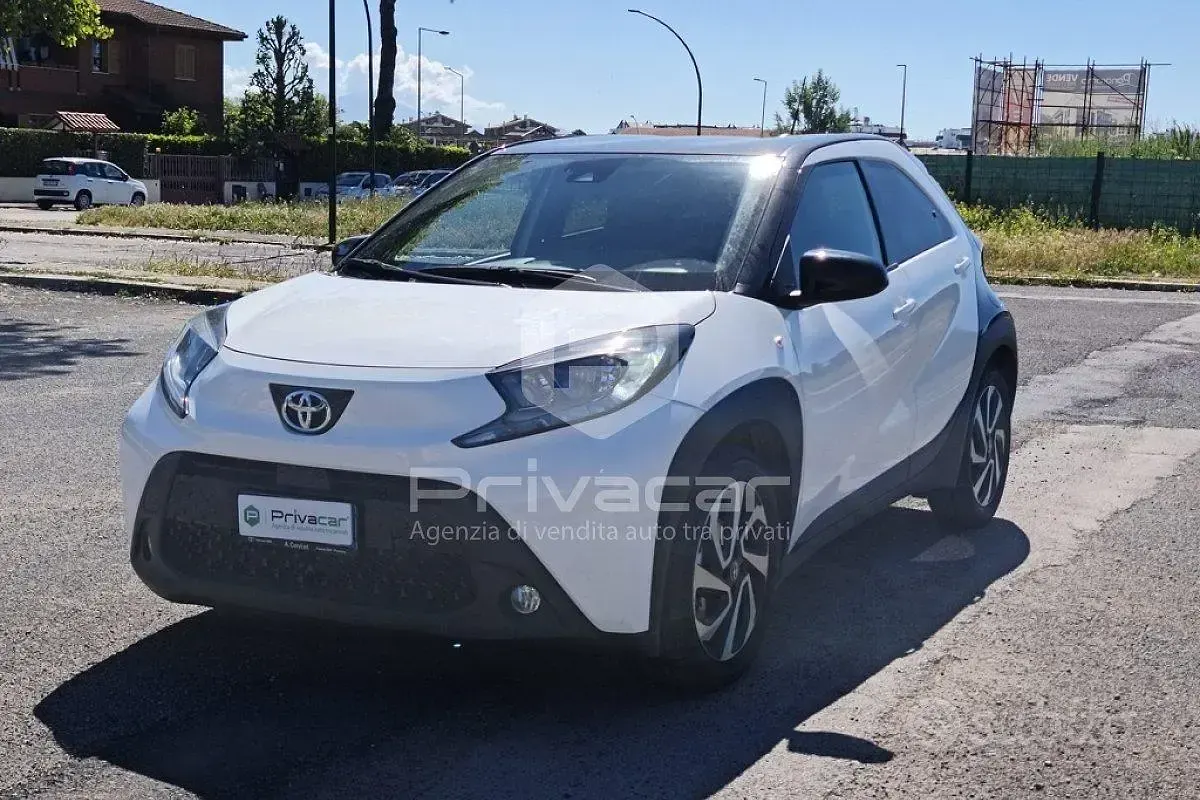Usata Toyota Aygo X Trend 72 CV (52 kW) 2024 Nero SUV