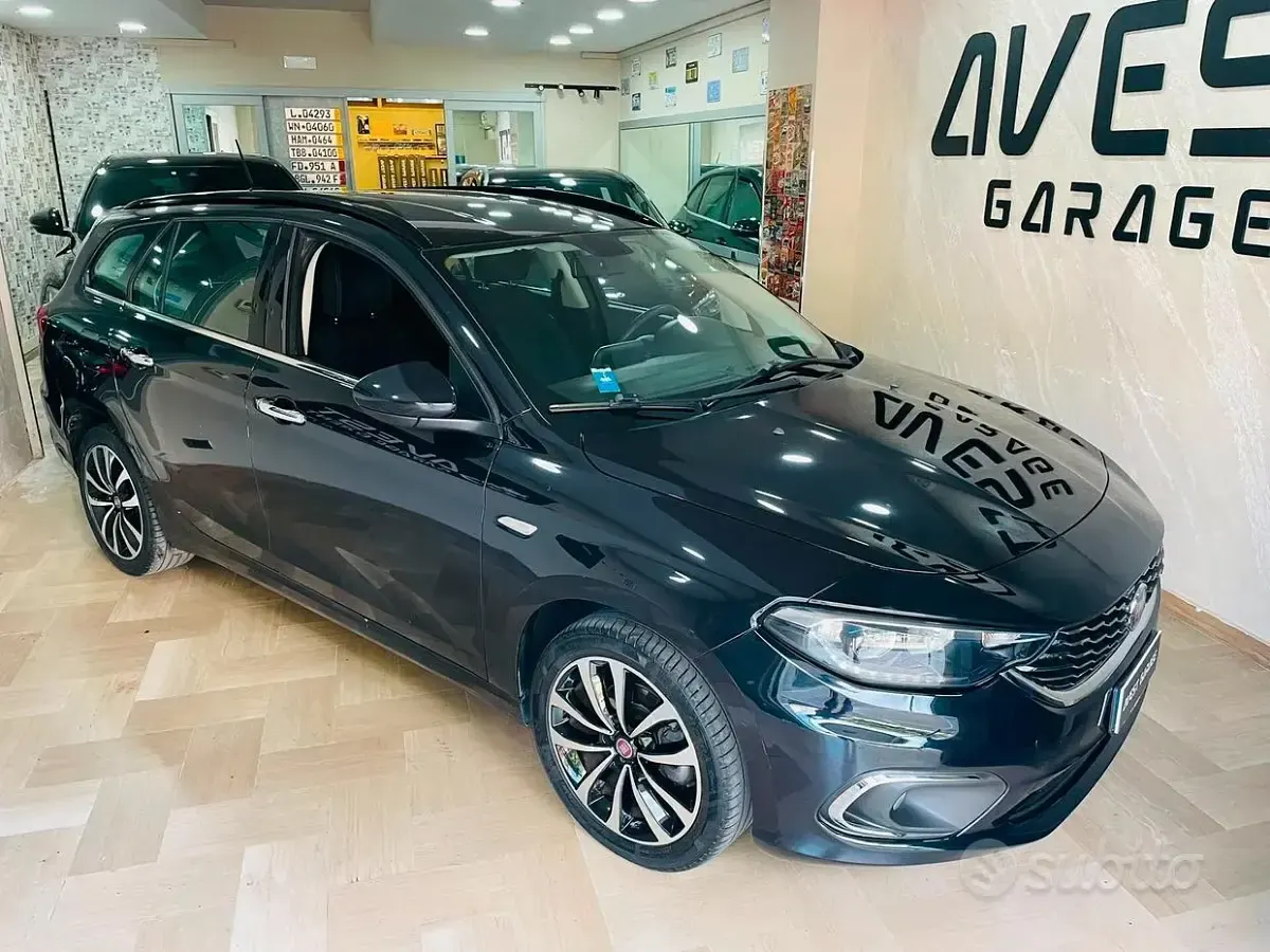 Usata Fiat Tipo Lounge 120 CV (88 kW) 2019 Nero Station wagon