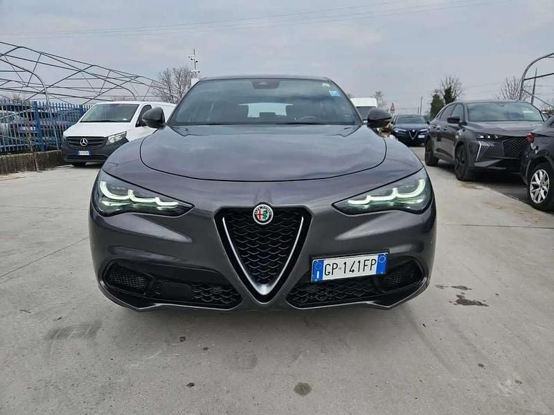 Usata Alfa Romeo Stelvio Super 209 CV (153 kW) 2023 Grigio SUV