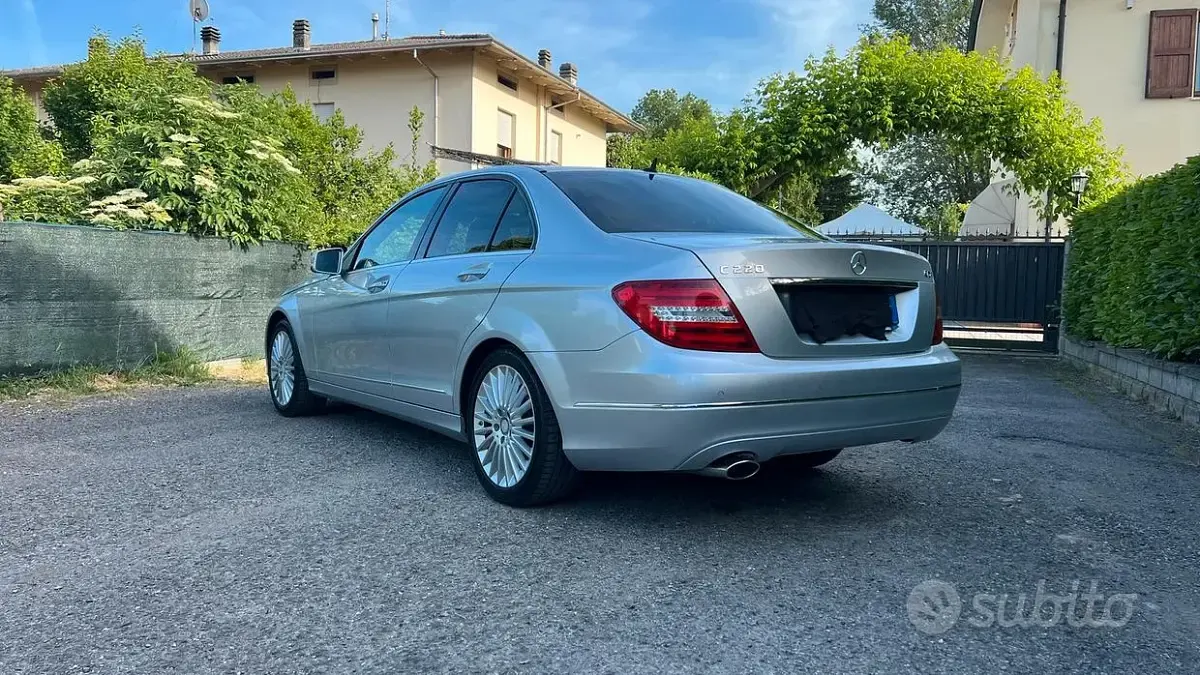 Usata Mercedes C220 170 CV (125 kW) 2014 Grigio Berlina