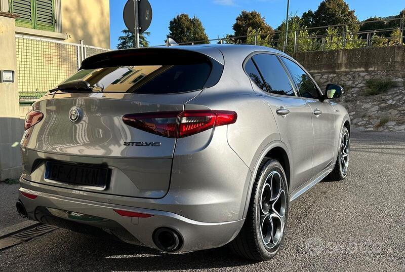 Usato 2021 Alfa Romeo Stelvio 2.1 Diesel 209 CV (44.900 €)