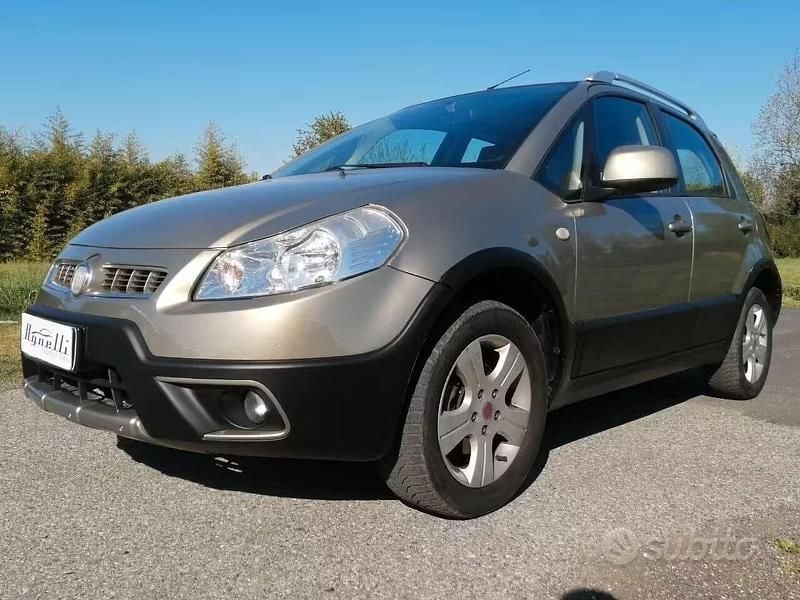 Usata Fiat Sedici 107 CV (78 kW) 2009 SUV