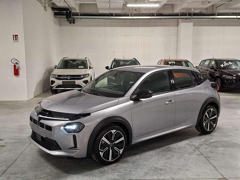Nuova Lancia Ypsilon 101 CV (74 kW) 2025 Grigio granito (861) Utilitaria