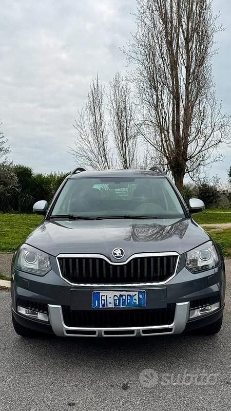 Usata Skoda Yeti Outdoor Design Edition 150 CV (110 kW) 2017 Grigio SUV