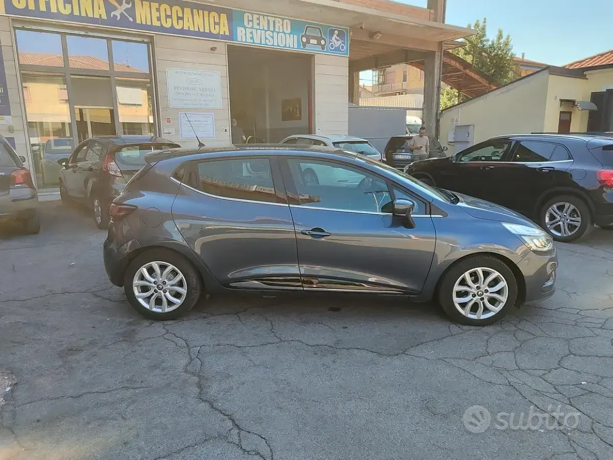 Usata Renault Clio IV 110 CV (80 kW) 2017 Bluazzurro Berlina