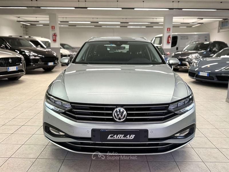 Usata VW Passat Business 120 CV (88 kW) 2020 Argento Station wagon