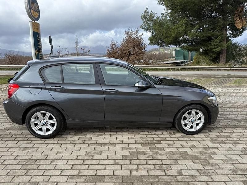 Usata BMW 118 M Sport 143 CV (105 kW) 2011 Grigio Utilitaria
