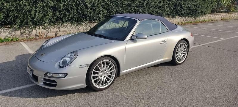 Usata Porsche 911 Carrera Cabriolet 325 CV (239 kW) 2007 Argento Cabrio