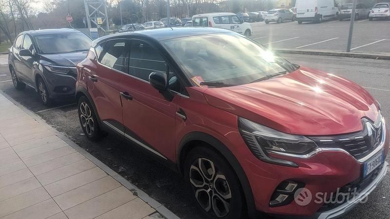 Usata Renault Captur 100 CV (73 kW) 2020 Rosso SUV