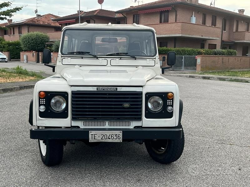 Usata Land Rover Defender 86 CV (63 kW) 1986 Bianco SUV