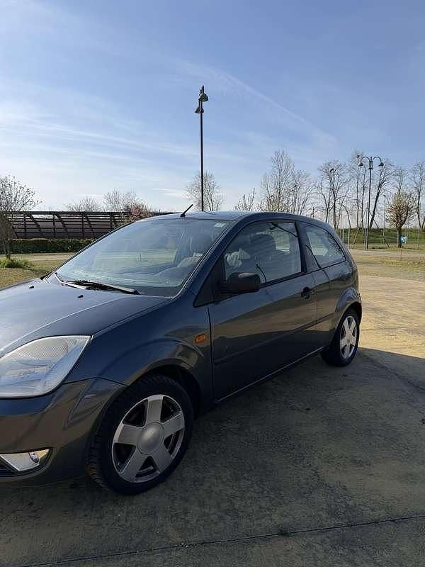 Usata Ford Fiesta 60 CV (44 kW) 2004 Utilitaria