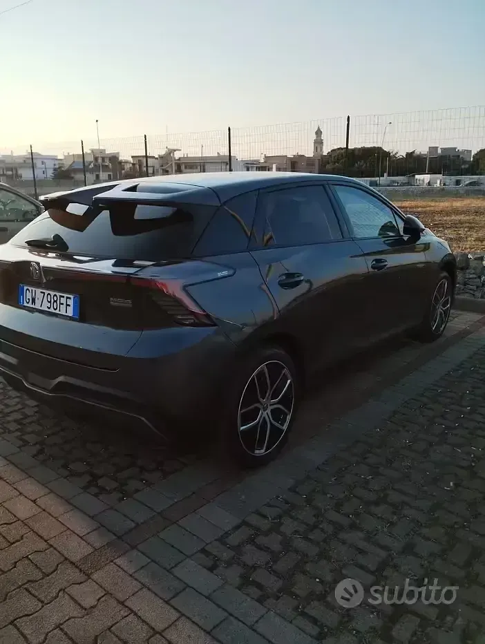 Usata MG MG4 EV 53 kW (73 CV) 2024 Grigio Utilitaria