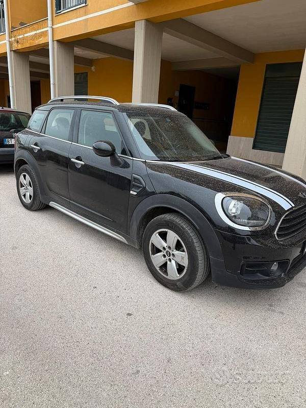 Nero Usata 2017 Mini Cooper D Business Utilitaria | 12.500 € (Molto cara) - Immagine 1/4