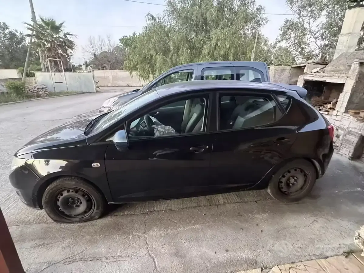 Usata Seat Ibiza 85 CV (62 kW) 2009 Nero Berlina