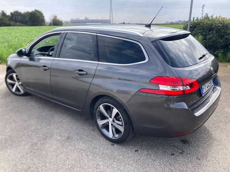 Usata Peugeot 308 Allure 131 CV (96 kW) 2019 Grigio Station wagon