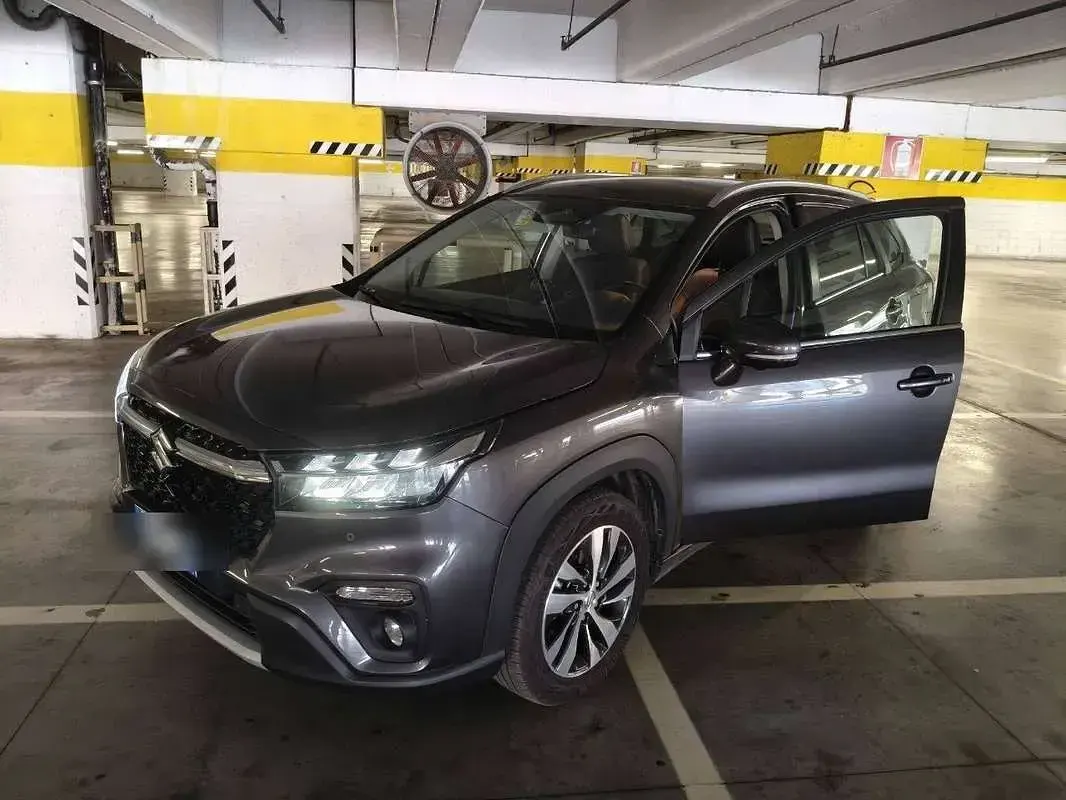 Usata Suzuki SX4 S-Cross 129 CV (94 kW) 2025 Grigio SUV