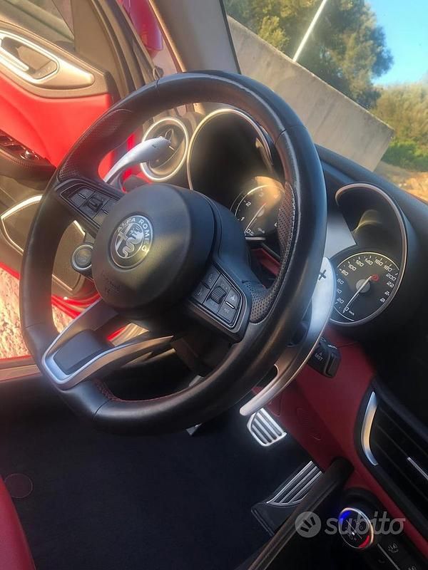 Usata Alfa Romeo Giulia Veloce 210 CV (154 kW) 2020 Rosso Berlina