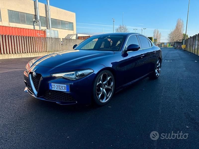 Usata 2016 Alfa Romeo Giulia Tre volumi | 15.000 € (Buon prezzo) - Immagine 1/4