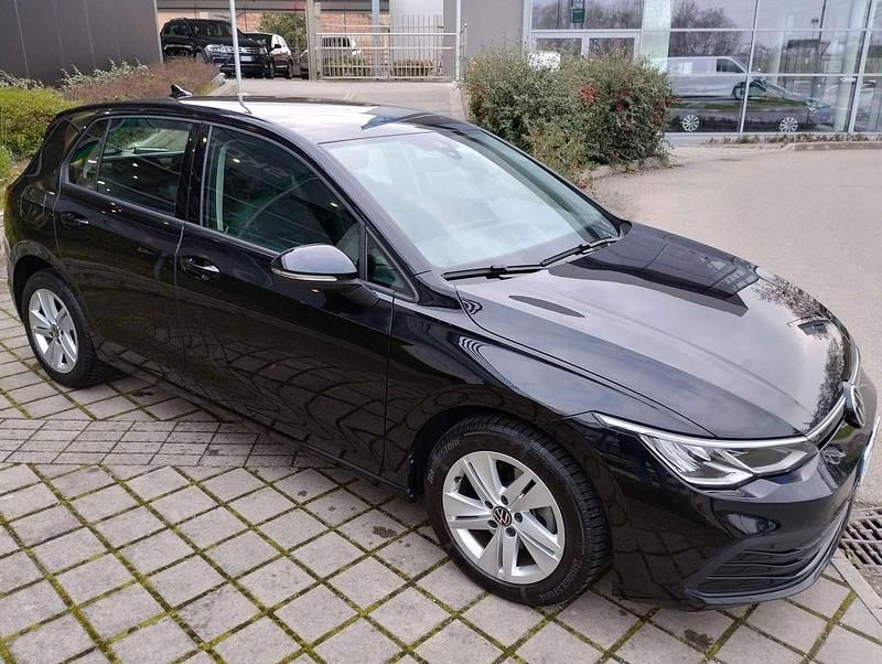 Usata VW Golf VIII Life 116 CV (85 kW) 2022 Nero Berlina