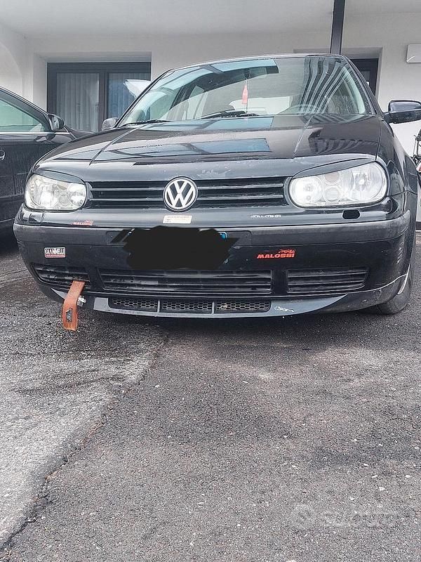 Nero Usata 1998 VW Golf Berlina | 500 € (Ottimo prezzo) - Immagine 1/4