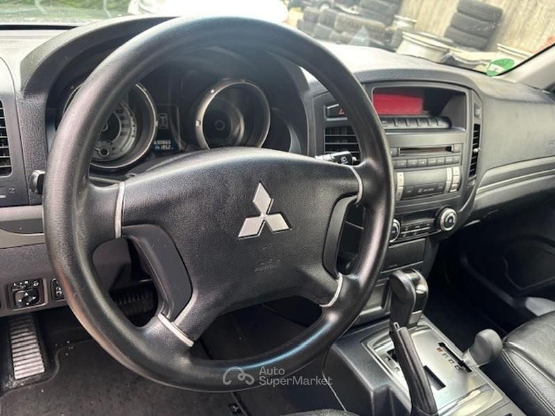 Usata Mitsubishi Pajero 171 CV (125 kW) 2008 Gray SUV