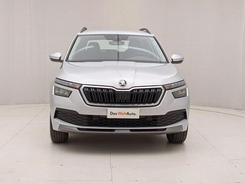 Usata Skoda Kamiq Ambition 110 CV (80 kW) 2021 Grigio argento met. SUV