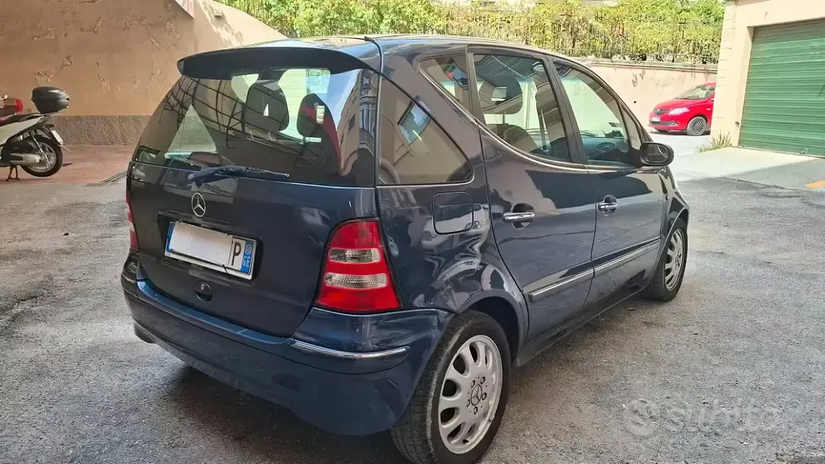 Usata Mercedes A140 Elegance 82 CV (60 kW) 2003 Blu Utilitaria