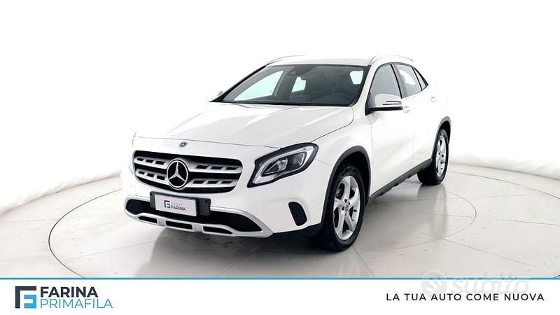 Bianco Usata 2018 Mercedes GLA180 SUV | 21.400 € (Cara) - Immagine 1/4