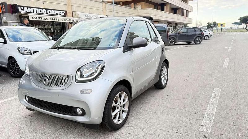 Usata Smart ForTwo Cabrio Passion 90 CV (66 kW) 2018 Argento Cabrio