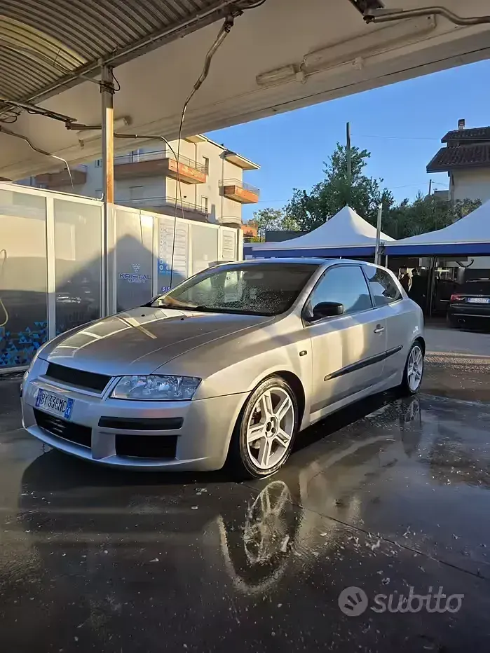 Usata Fiat Stilo 116 CV (85 kW) 2002 Grigio Berlina