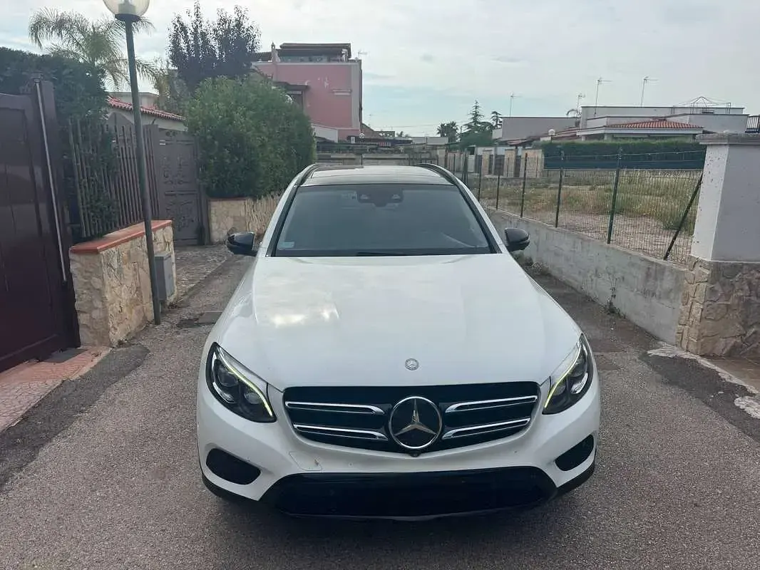 Usata Mercedes GLC250 Premium 204 CV (150 kW) 2018 Bianco SUV