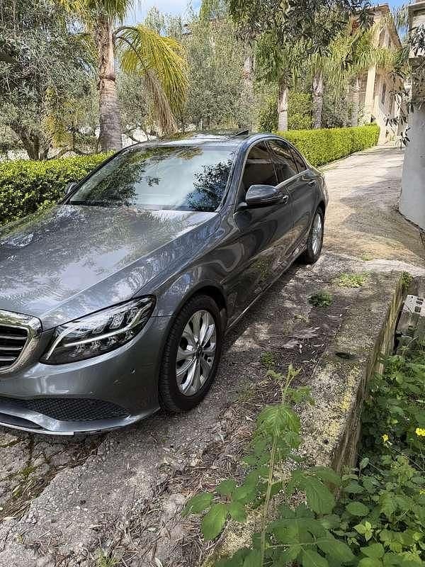 Usata Mercedes 220 194 CV (142 kW) 2018 Grigio Berlina
