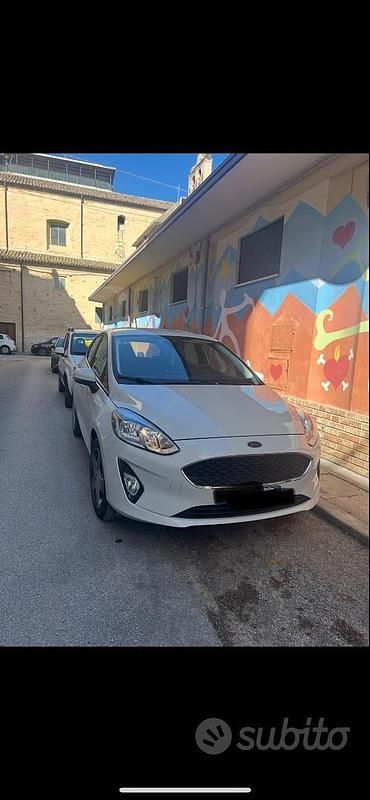 Usata Ford Fiesta 75 CV (55 kW) 2020 Bianco Berlina