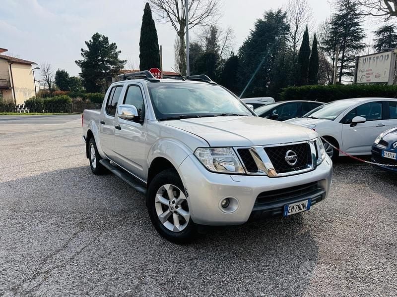 Usata Nissan Navara XE 190 CV (139 kW) 2012 Grigio Pick-up