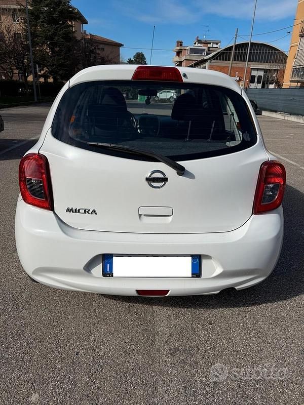 Usata Nissan Micra 80 CV (58 kW) 2015 Bianco Utilitaria