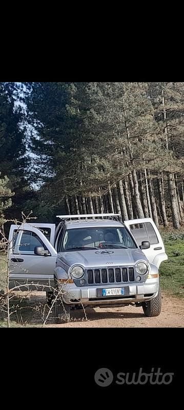 Usata Jeep Cherokee 163 CV (119 kW) 2005 SUV