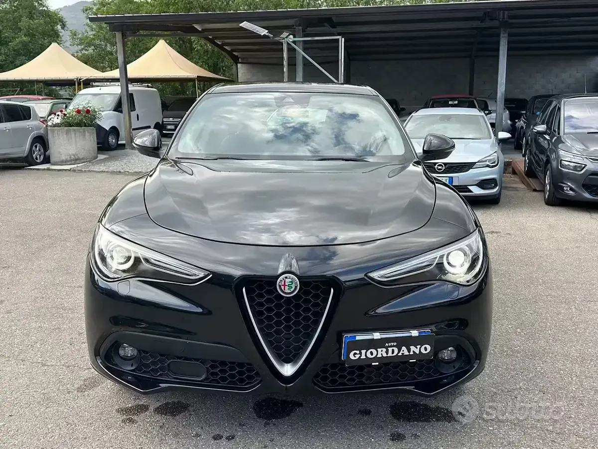 Usata Alfa Romeo Stelvio 179 CV (131 kW) 2017 Nero SUV