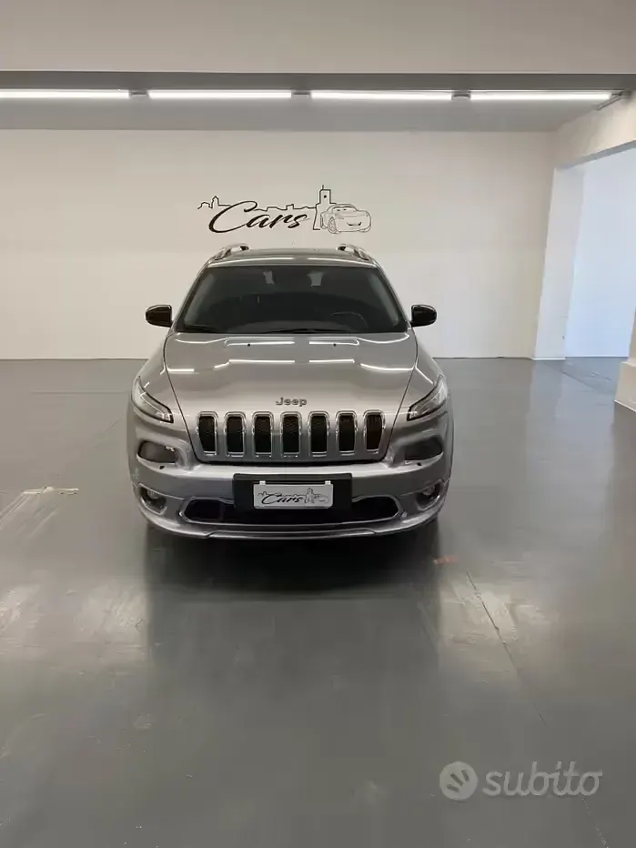 Usata Jeep Cherokee Overland 200 CV (147 kW) 2016 Grigio SUV