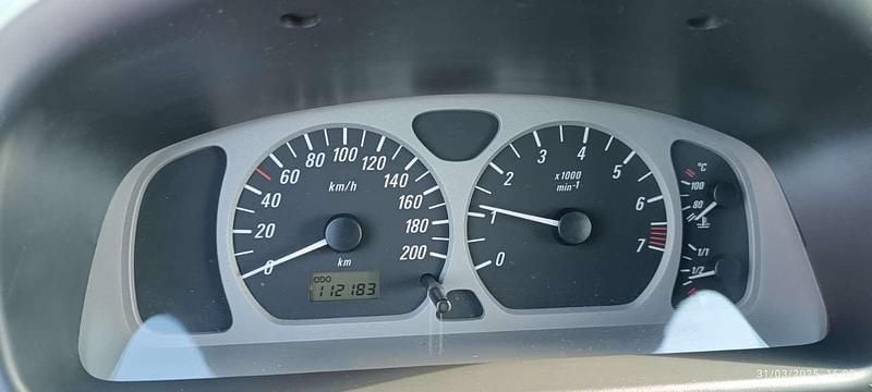 Usata Opel Agila Edition 75 CV (55 kW) 2004 Utilitaria