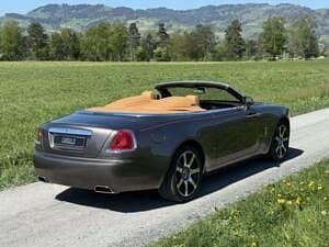 Usata Rolls Royce Dawn 571 CV (419 kW) 2016 Grigio Cabrio