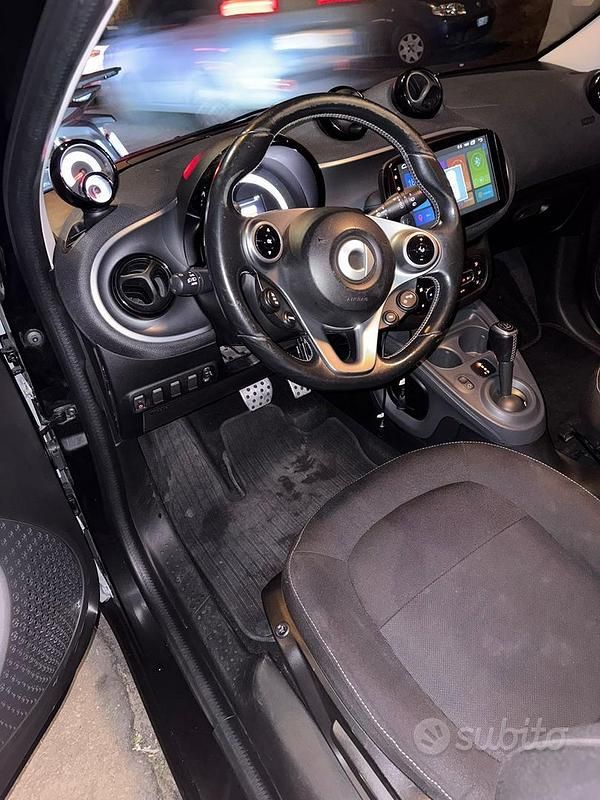 Usata Smart ForFour 90 CV (66 kW) 2017 Grigio Utilitaria