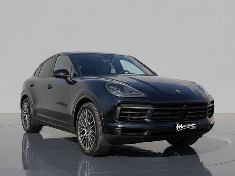 Usata Porsche Cayenne Coupe 340 CV (250 kW) 2022 Blu scuro met. Coupé