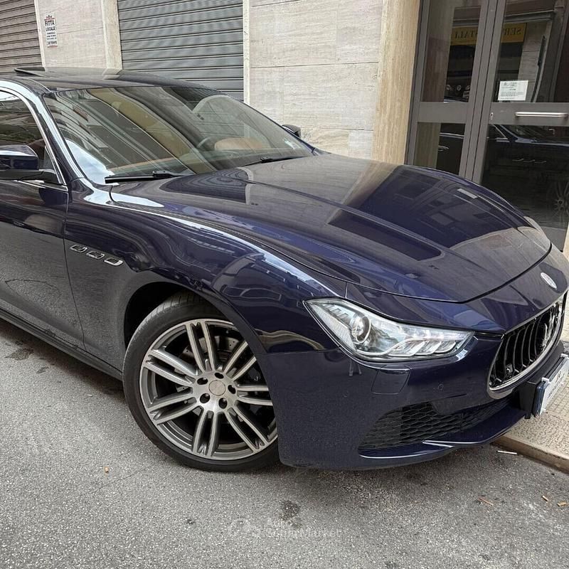 Usata Maserati Ghibli 275 CV (202 kW) 2017 Blu Berlina
