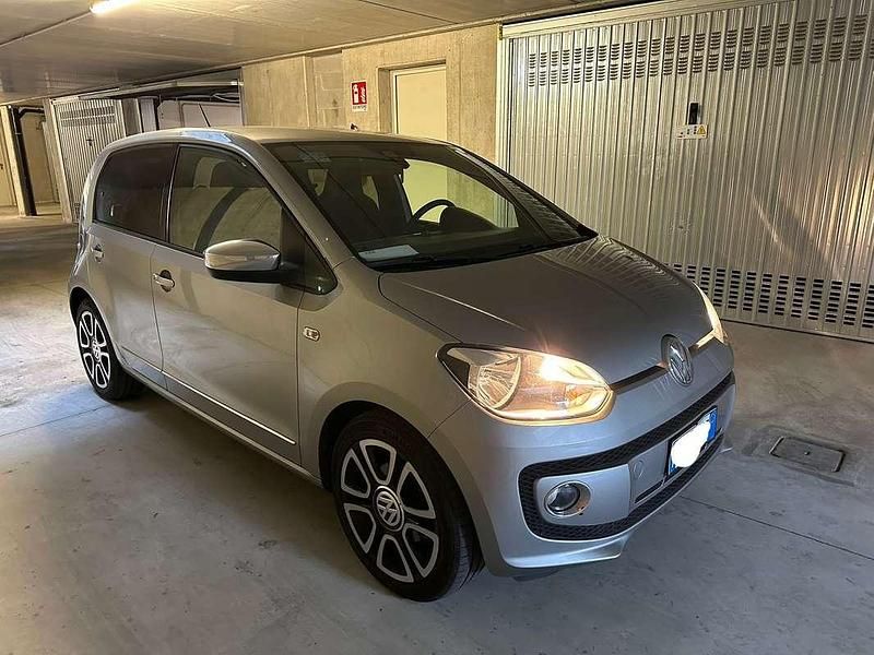 Usata 2016 VW up! Highline Due volumi | 6900 € (Super prezzo) - Immagine 1/4
