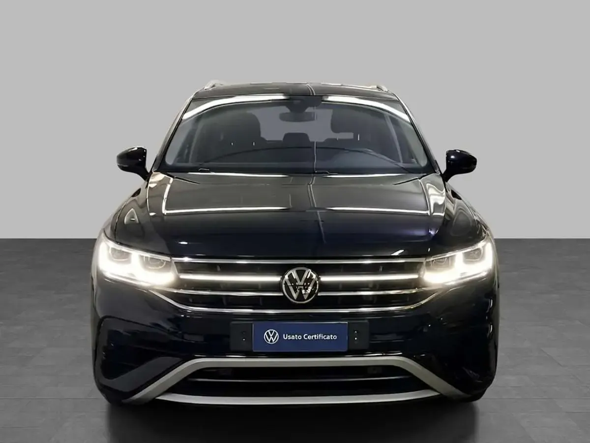 Usata VW Tiguan Allspace Elegance 150 CV (110 kW) 2023 Deep black perlato SUV