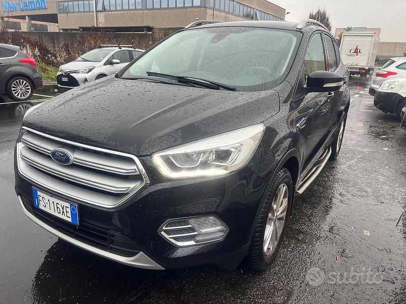 Usata Ford Kuga S 120 CV (88 kW) 2018 Nero SUV