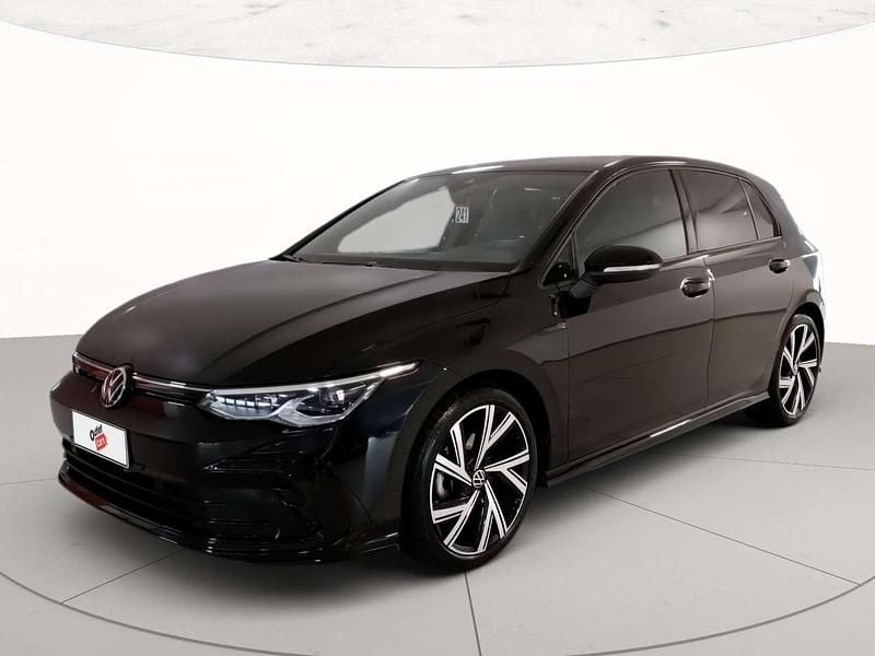 Deep black perlato Usata 2022 VW Golf VIII R-line Tre volumi | 27.900 € (Molto cara) - Immagine 1/4