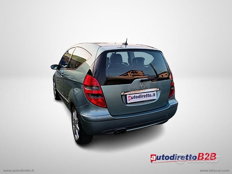 Usata Mercedes A150 Avantgarde 95 CV (69 kW) 2005 Blu/azzurro Berlina