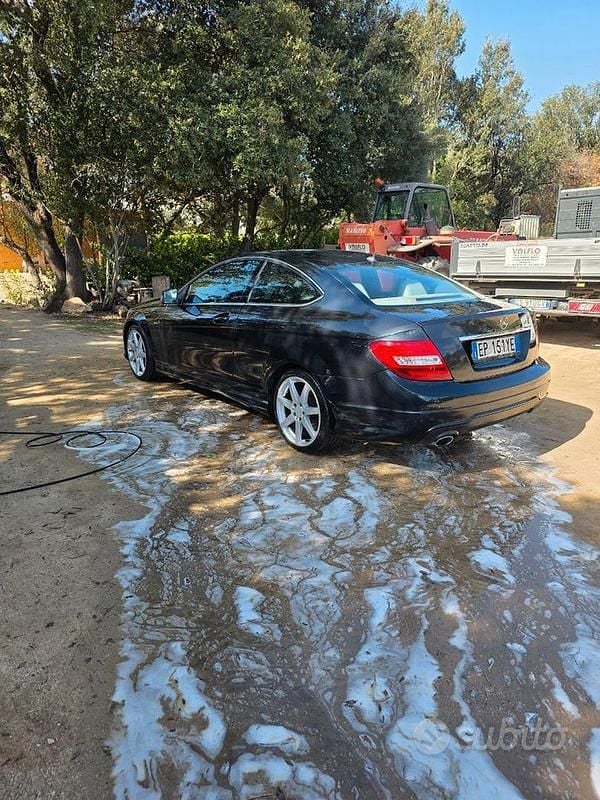 Usata Mercedes C220 170 CV (125 kW) 2012 Nero Coupé